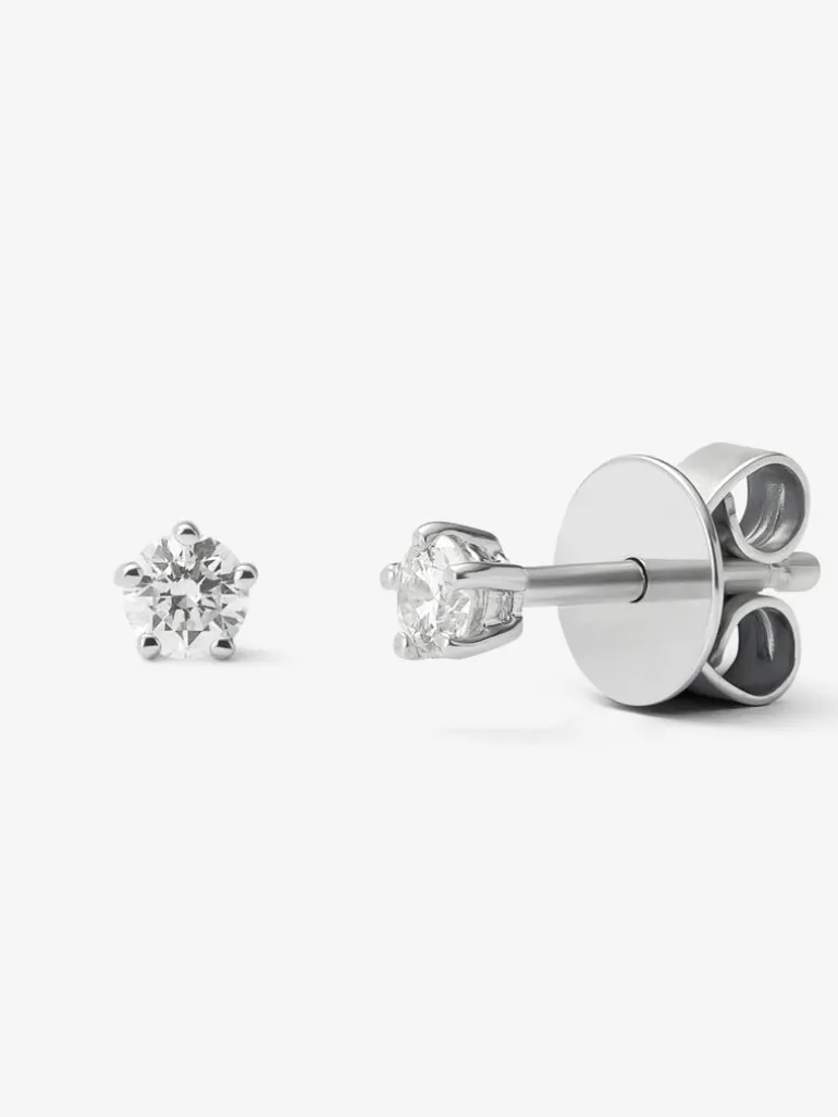 Pendientes de oro blanco de 18K con 2 diamantes en talla brillante con un total de 0,2 cts