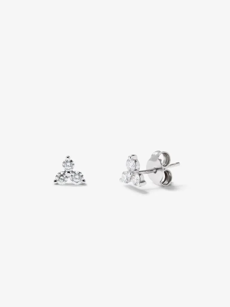Pendientes de oro blanco de 18K con 6 diamantes en talla brillante con un total de 0,36 cts