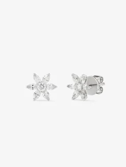 Pendientes de oro blanco de 18K con 2 diamantes en talla brillante con un total de 0,12 cts y 12 en talla marquise con un total de 0,59 cts
