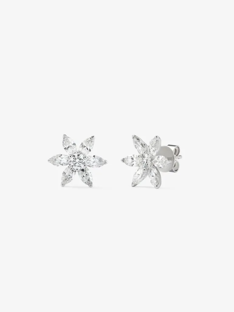 Pendientes de oro blanco de 18K con 2 diamantes en talla brillante con un total de 0,35 cts y 12 en talla marquise con un total de 1,9 cts