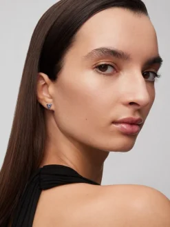 Pendientes de oro blanco de 18K con zafiros azules en talla brillante de 0,77 cts