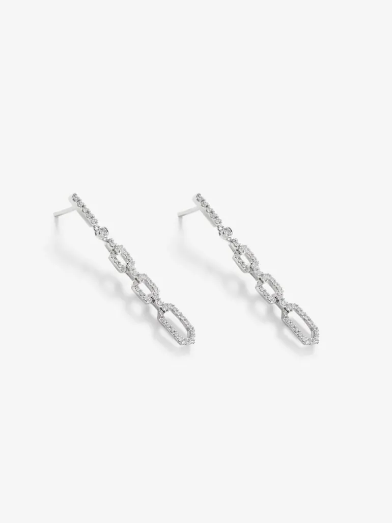 Pendientes de oro blanco de 18K con 96 diamantes en talla brillante con un total de 0,58 cts