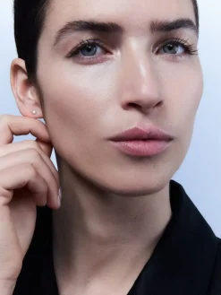 Pendientes de oro blanco de 18K con diamantes blancos en talla brillante de 0,3 cts