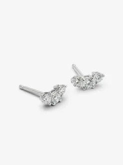 Pendientes de oro blanco de 18K con 6 diamantes en talla brillante con un total de 0,58 cts