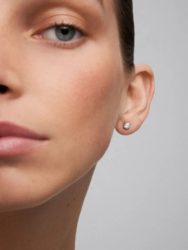 Pendientes desmontables de oro blanco de 18K con diamantes blancos en talla pera y brillante de 3,23 cts