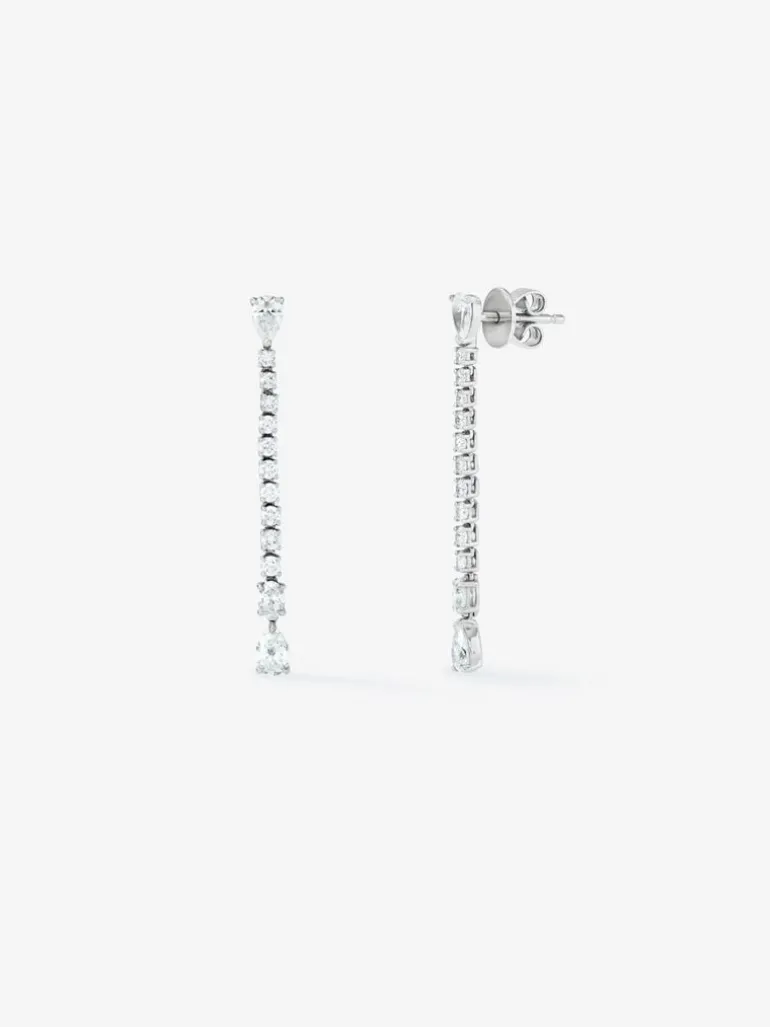 Pendientes largo de oro blanco de 18K con diamantes