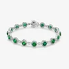 Pulsera de oro blanco de 18K con 16 esmeraldas en talla brillante con un total de 5,58 cts y 208 diamantes en talla brillante con un total de 2,73 cts