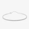 Pulsera r&iacute;gida de oro blanco de 18K con diamantes blancos en talla brillante de 0,39 cts
