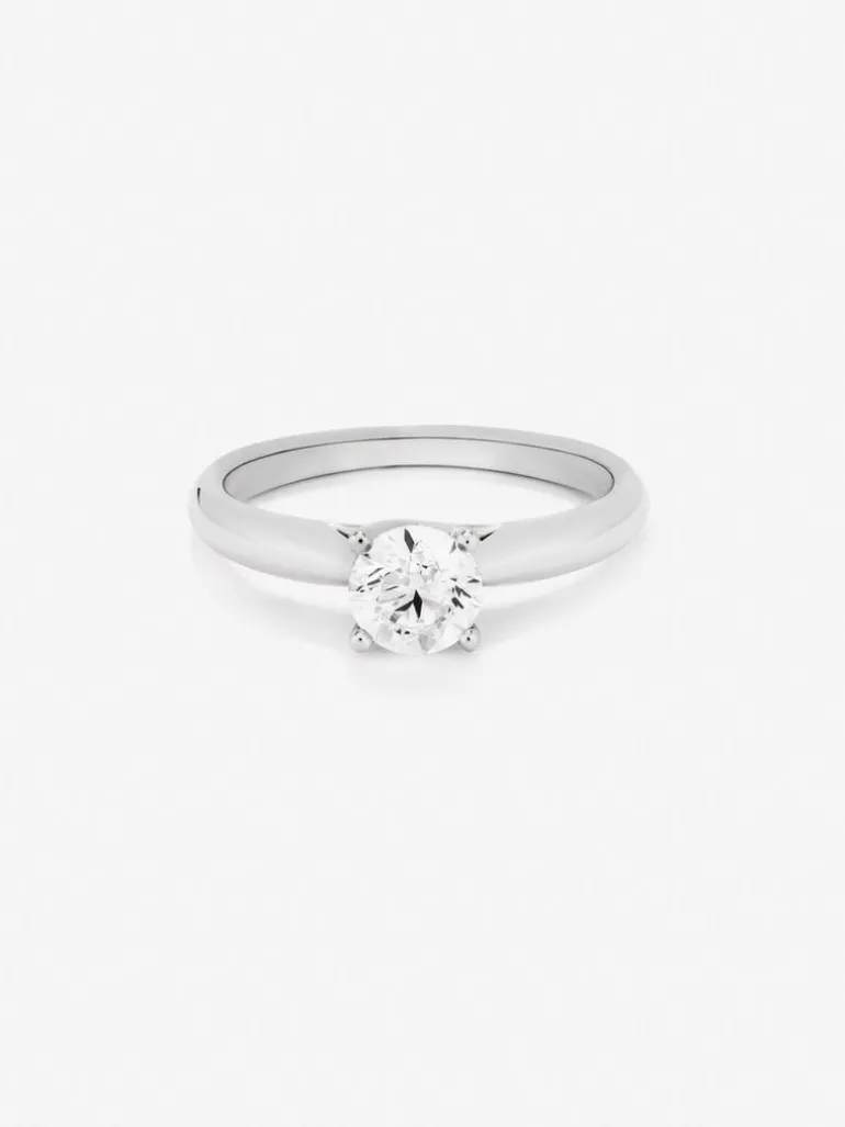 Solitario de compromiso de oro blanco de 18K con diamante central de 0,70 quilates